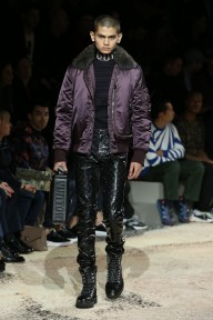 Look 48