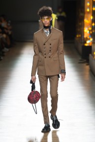 Look 32