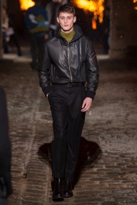 Look 16