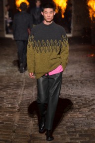 Look 19