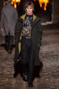 Look 25