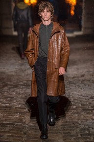 Look 32