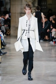 Look 3