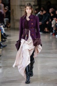 Look 16