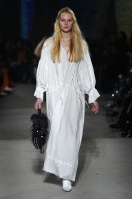 Look 10