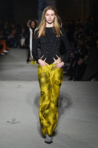 Look 18