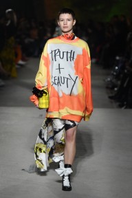 Look 24