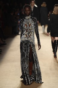 Look 10