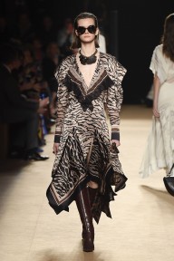 Look 15