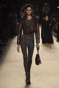 Look 18