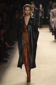 Look 25