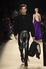 Look 50