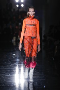 Look 19