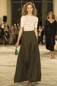 Look 10