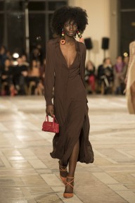 Look 16