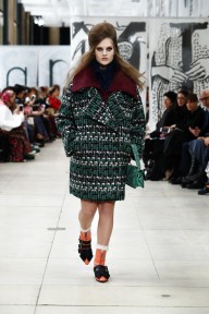 Look 10