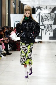 Look 16