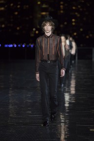 Look 18