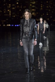 Look 25