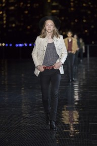 Look 28
