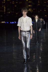 Look 48
