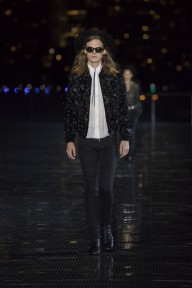 Look 60