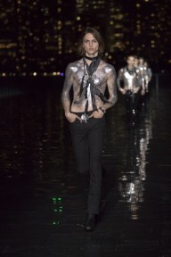 Look 74