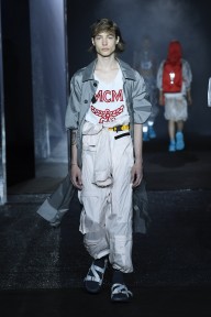 Look 32