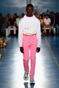 Look 16