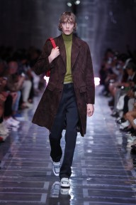 Look 18