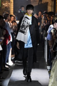 Look 25