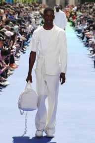 Look 15