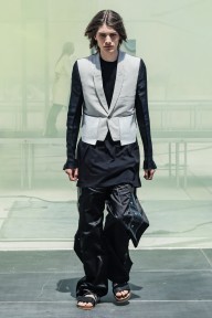 Look 18