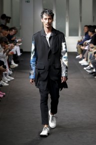 Look 19
