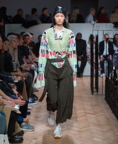Look 16