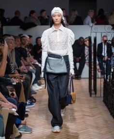 Look 18