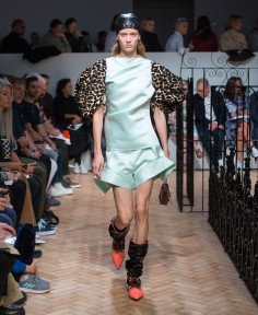 Look 19