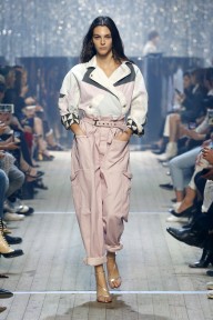 Look 16