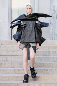 Look 3