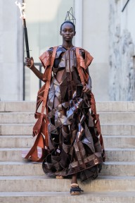Look 32