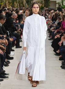 Look 16