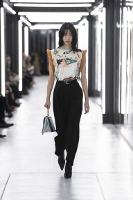 Look 15
