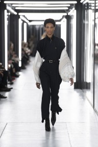 Look 16