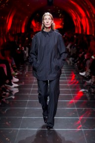 Look 18