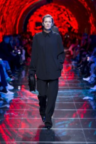 Look 16