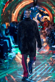 Look 10