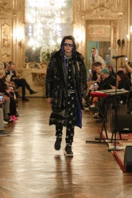 Look 10