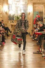 Look 15