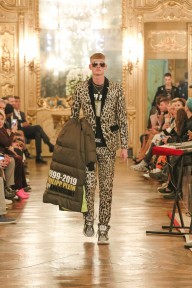 Look 18