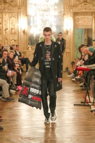 Look 19